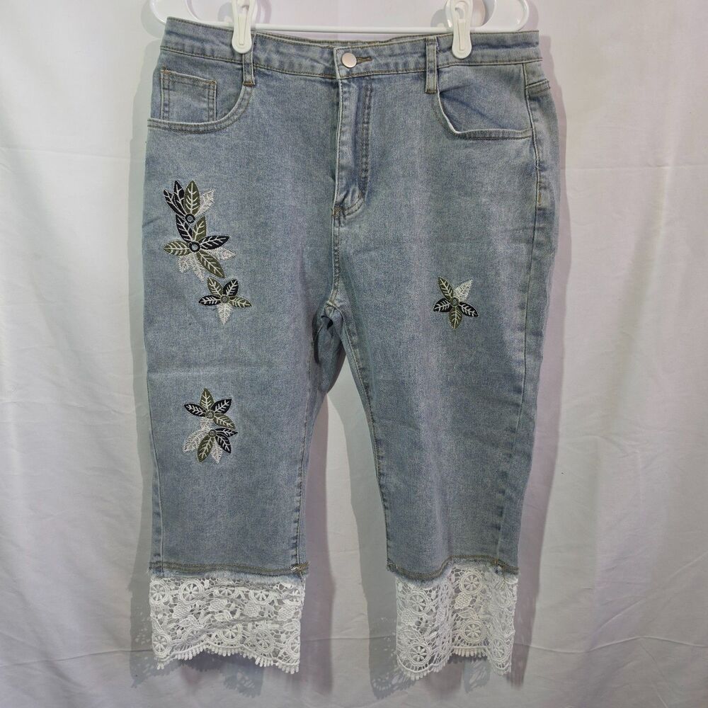 Embroidered Floral Capri Jeans Lace Hem Raw Edge Light Wash Crop Denim Womens XL